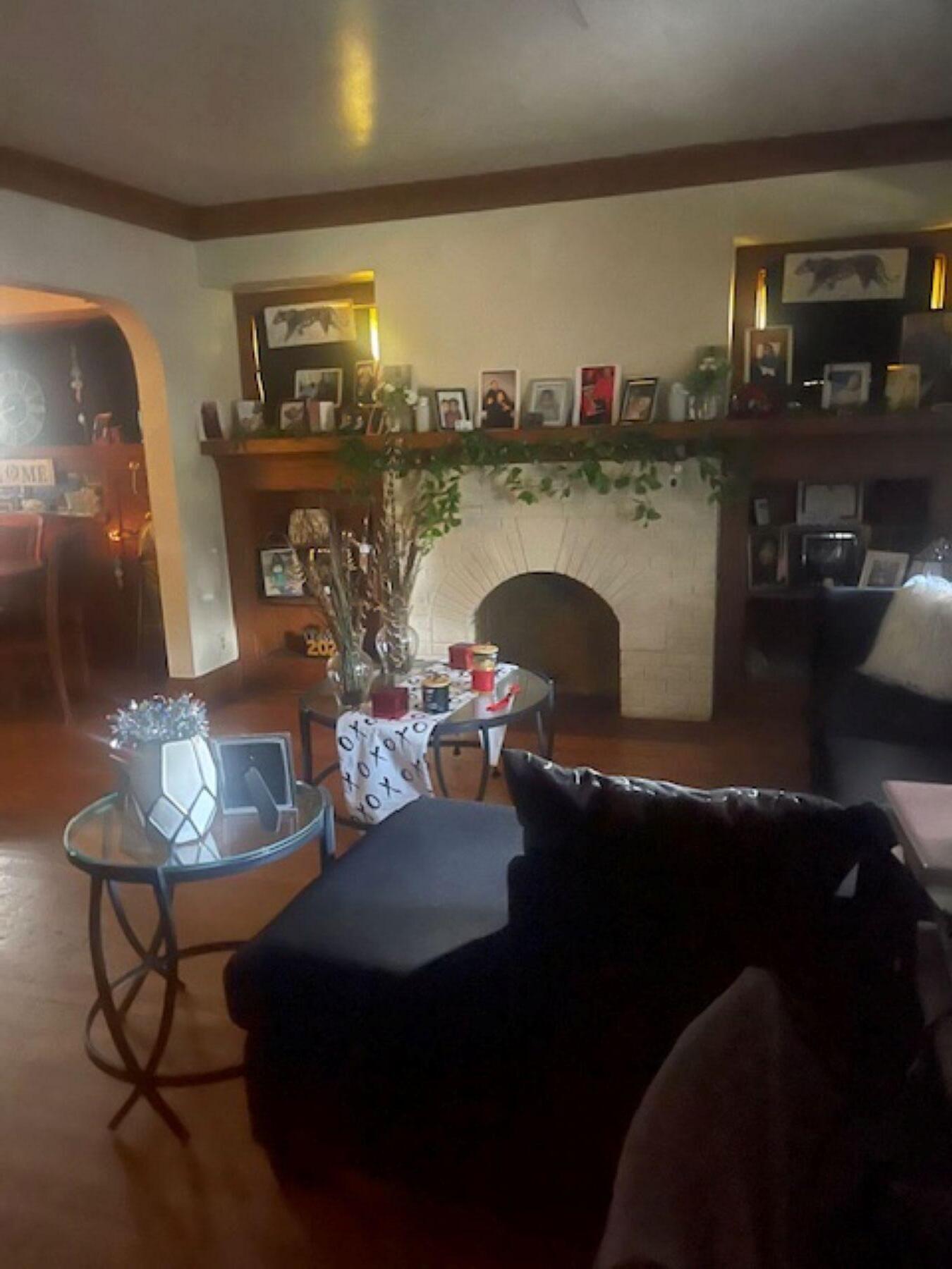 2808 North 52nd Street, Unit 2810 Milwaukee, WI 53210 - Photo 2 of 9 Lower Unit