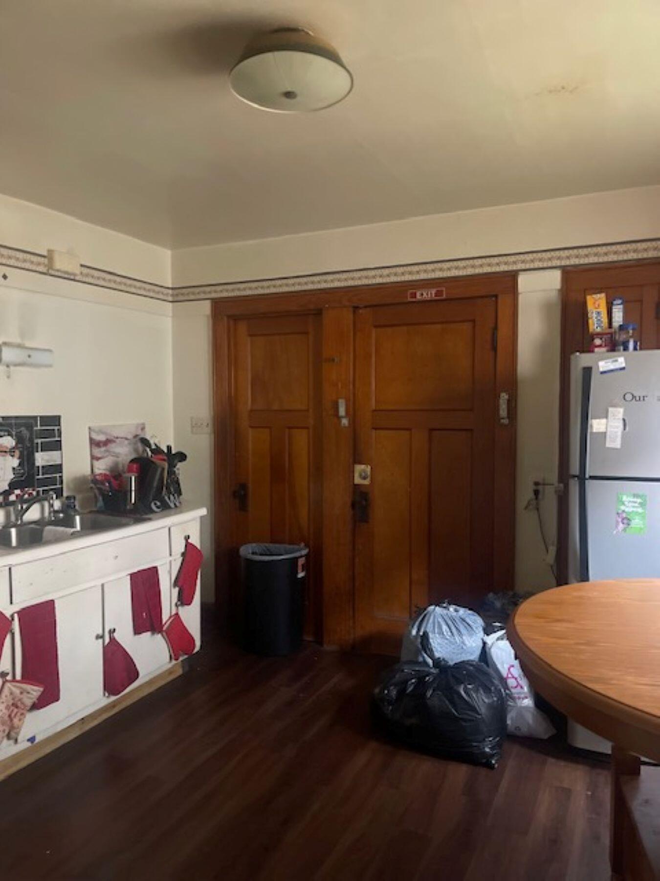 2808 North 52nd Street, Unit 2810 Milwaukee, WI 53210 - Photo 4 of 9 Lower Unit