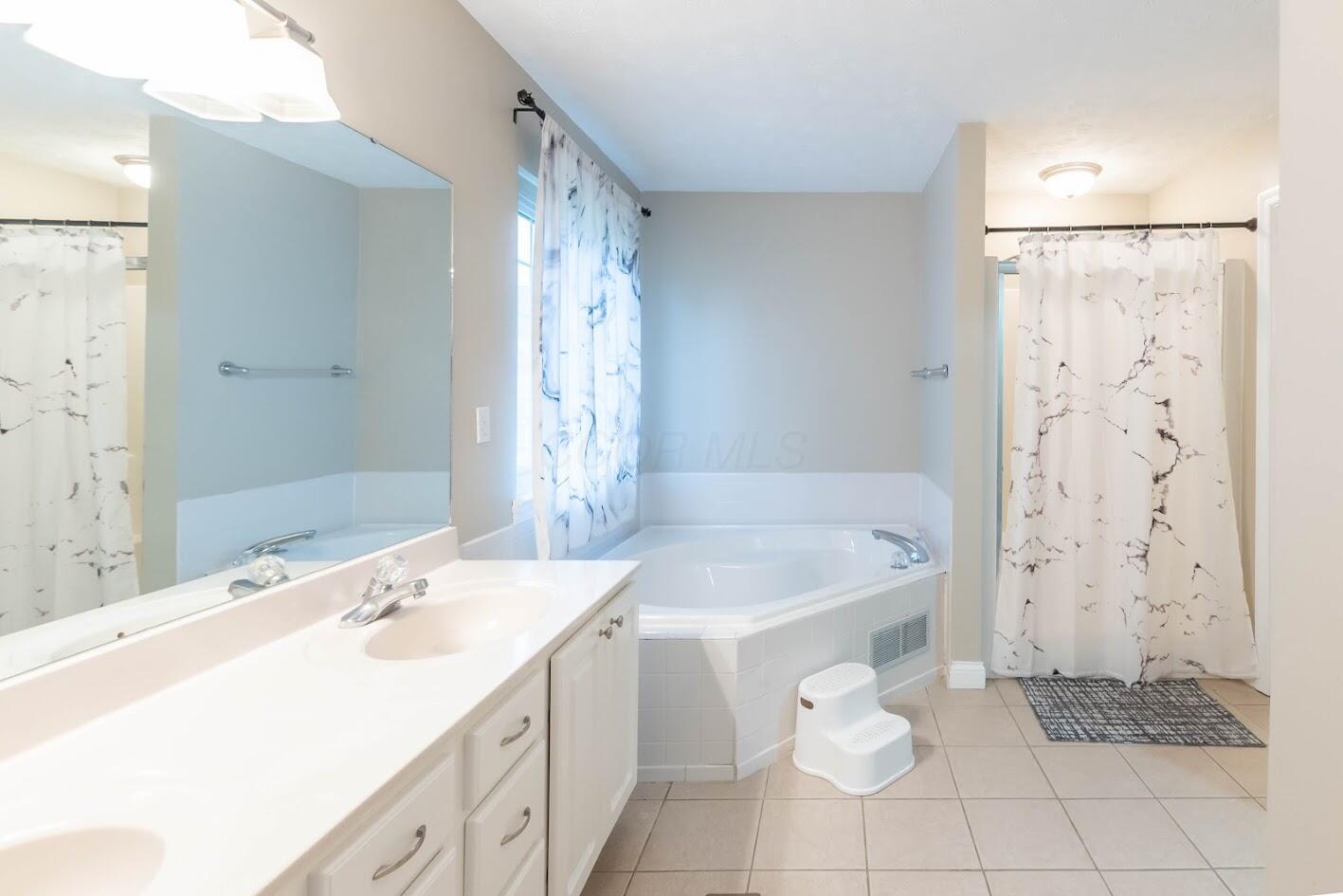 7909 Ct Ridge Fairborn, OH 45324 - Photo 19 of 25 DSC_6479
