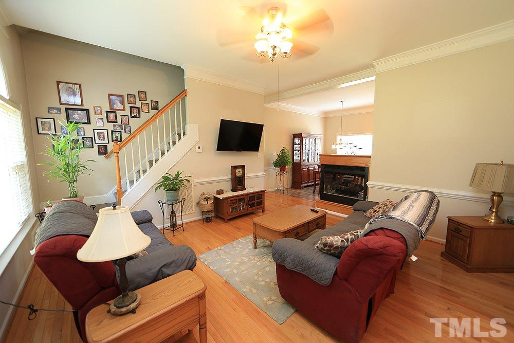 Fabulous 10 foot ceilings!