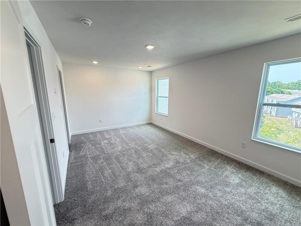 175 Lockheed Drive Coraopolis, PA 15108 - Photo 11 of 17 an empty room with windows and closet