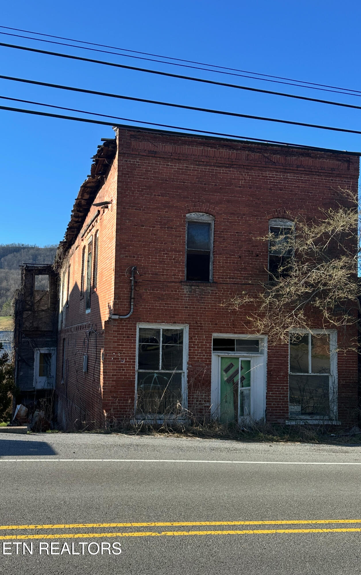 6069 Dr Thomas Walker Road Rose Hill, VA 24281 - Photo 1 of 3 IMG_4906