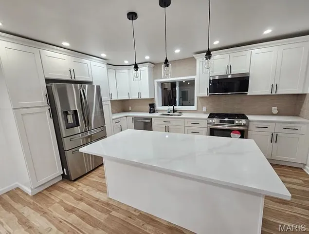 $2,500 | 212 Dogwood Lane, Fairview Heights, IL 62208