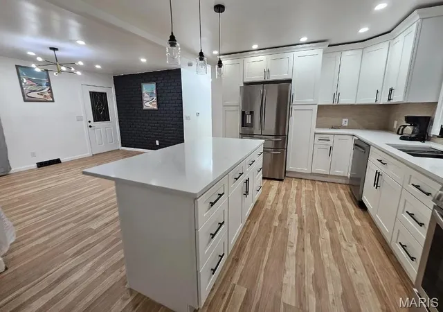 $2,500 | 212 Dogwood Lane, Fairview Heights, IL 62208