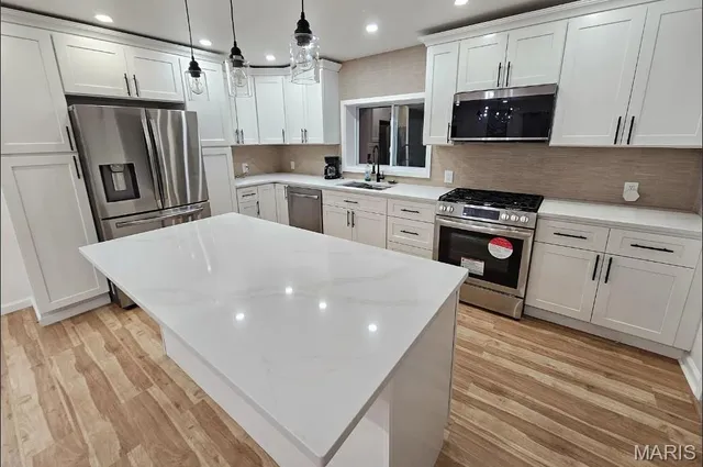 $2,500 | 212 Dogwood Lane, Fairview Heights, IL 62208