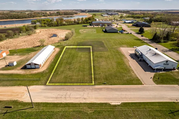 $25,000 | 304 East Pike Street, Osakis, MN 56360