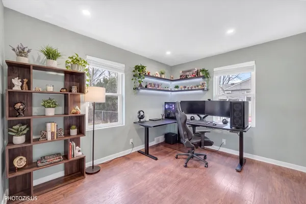 $299,900 | 152 Pearl Street, Cary, IL 60013