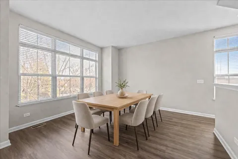 $490,000 | 702 Keystone Lane, Vernon Hills, IL 60061