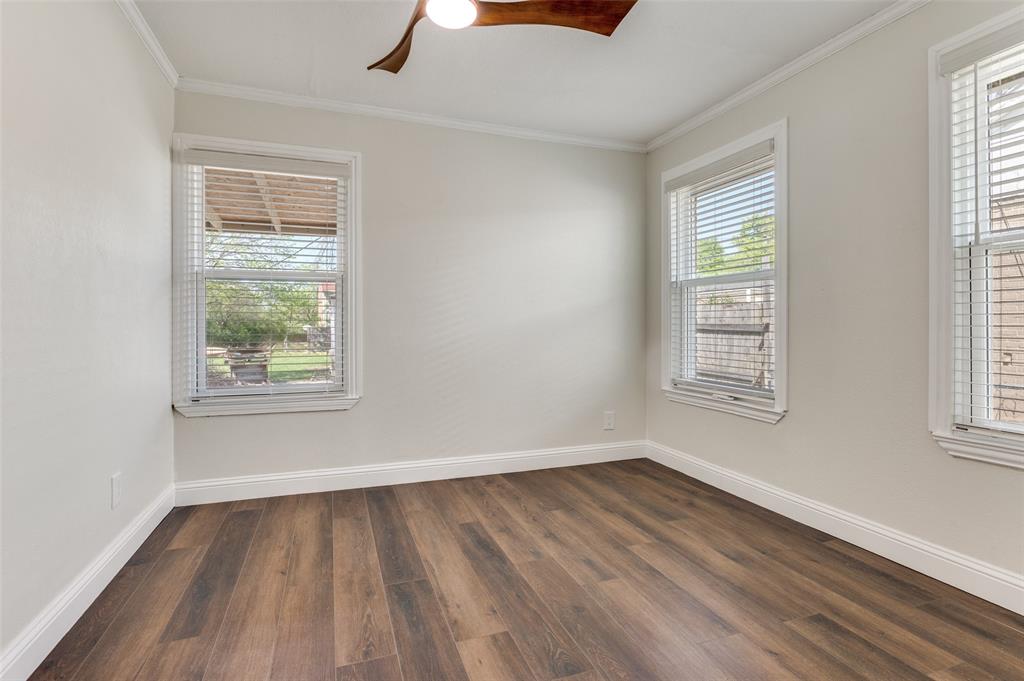 711 Winston Street Dallas, TX 75208 - Photo 11 of 12