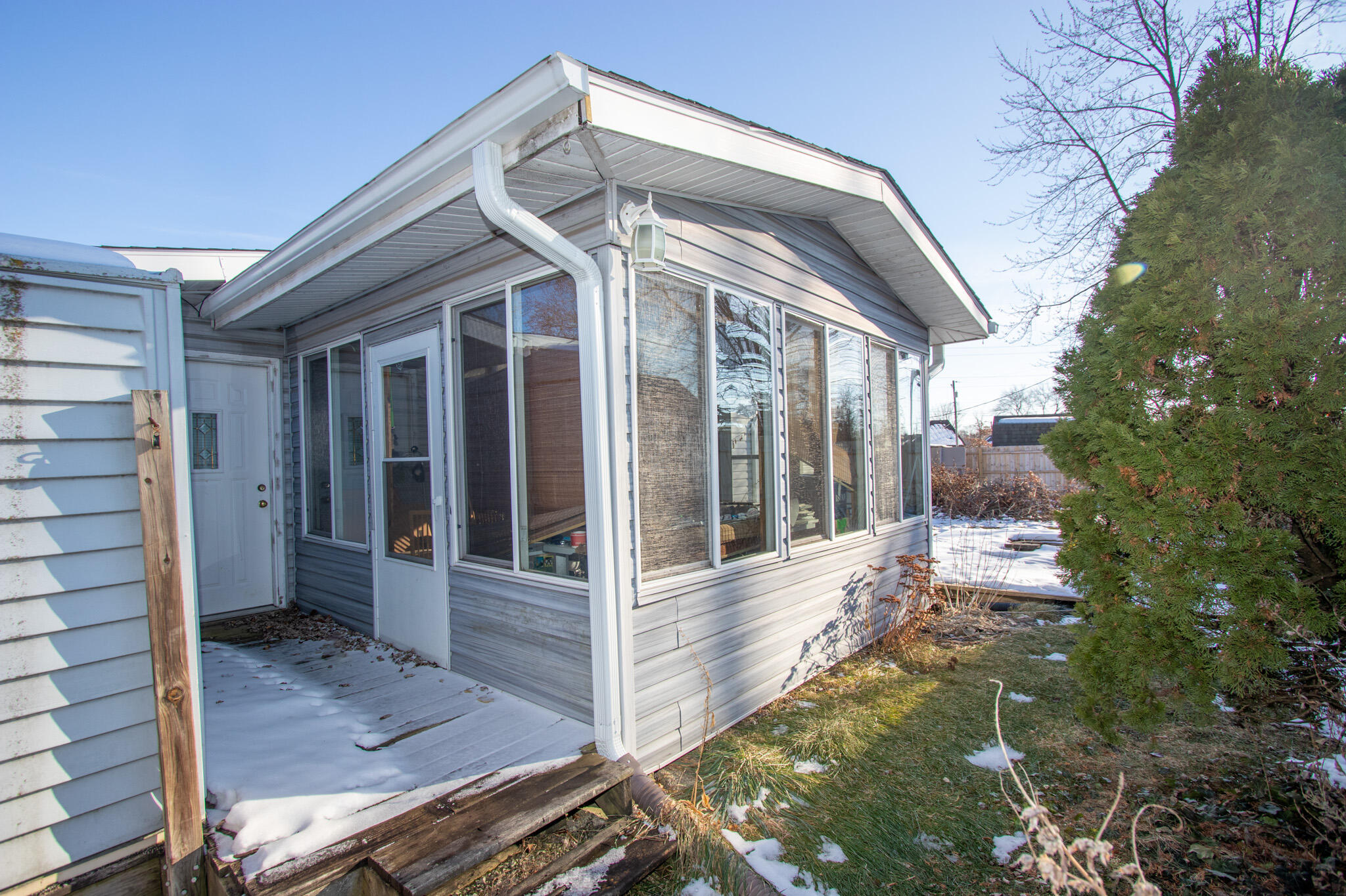 536 Riviera Road Valparaiso, IN 46385 - Photo 23 of 27 2048x1365