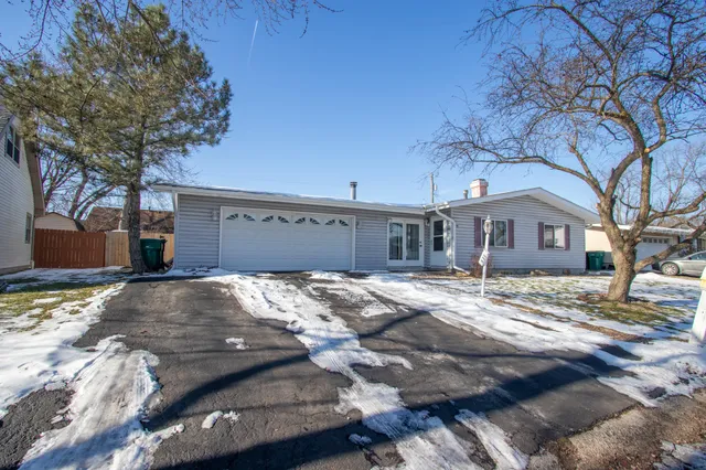 $245,000 | 536 Riviera Road, Valparaiso, IN 46385