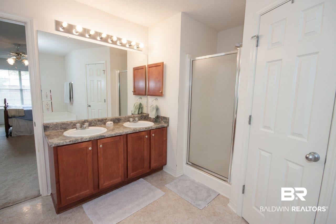 146 Pemberton Loop Fairhope, AL 36532 - Photo 17 of 37 Primary Bath