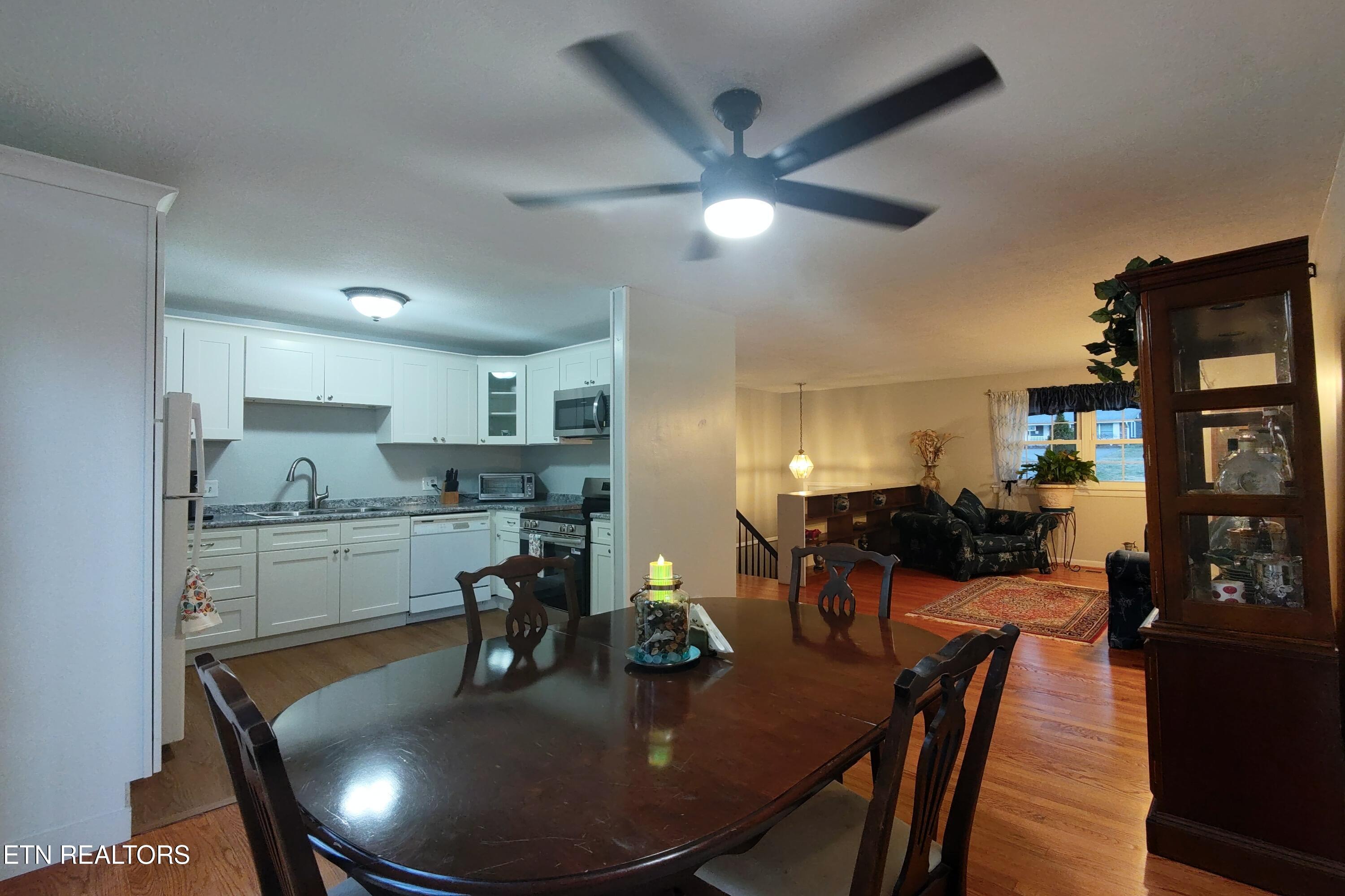 725 Robertsville Road Oak Ridge, TN 37830 - Photo 13 of 35 Dining Area Main lvl