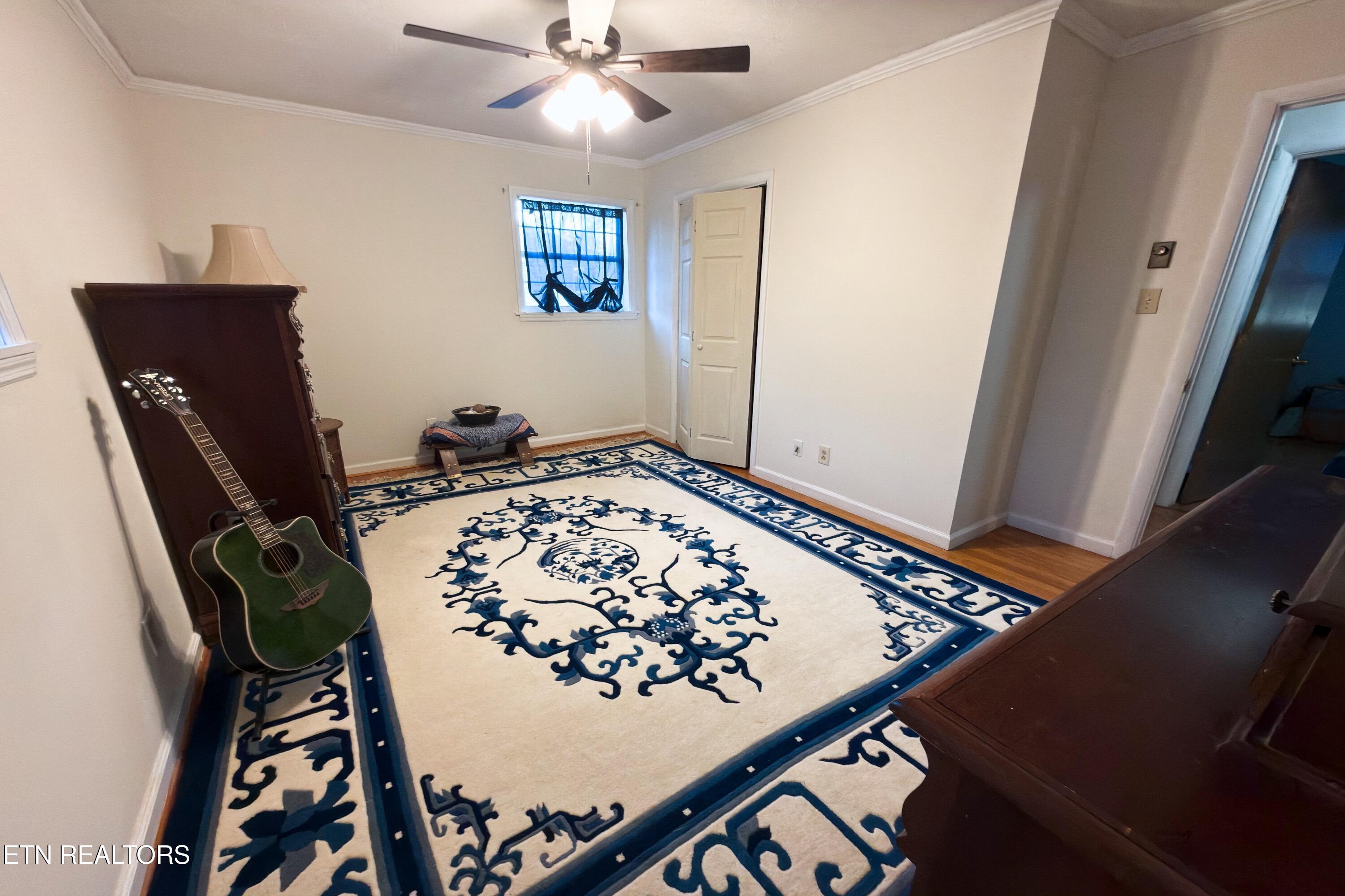 725 Robertsville Road Oak Ridge, TN 37830 - Photo 15 of 35 Primary Bedroom Main lvl