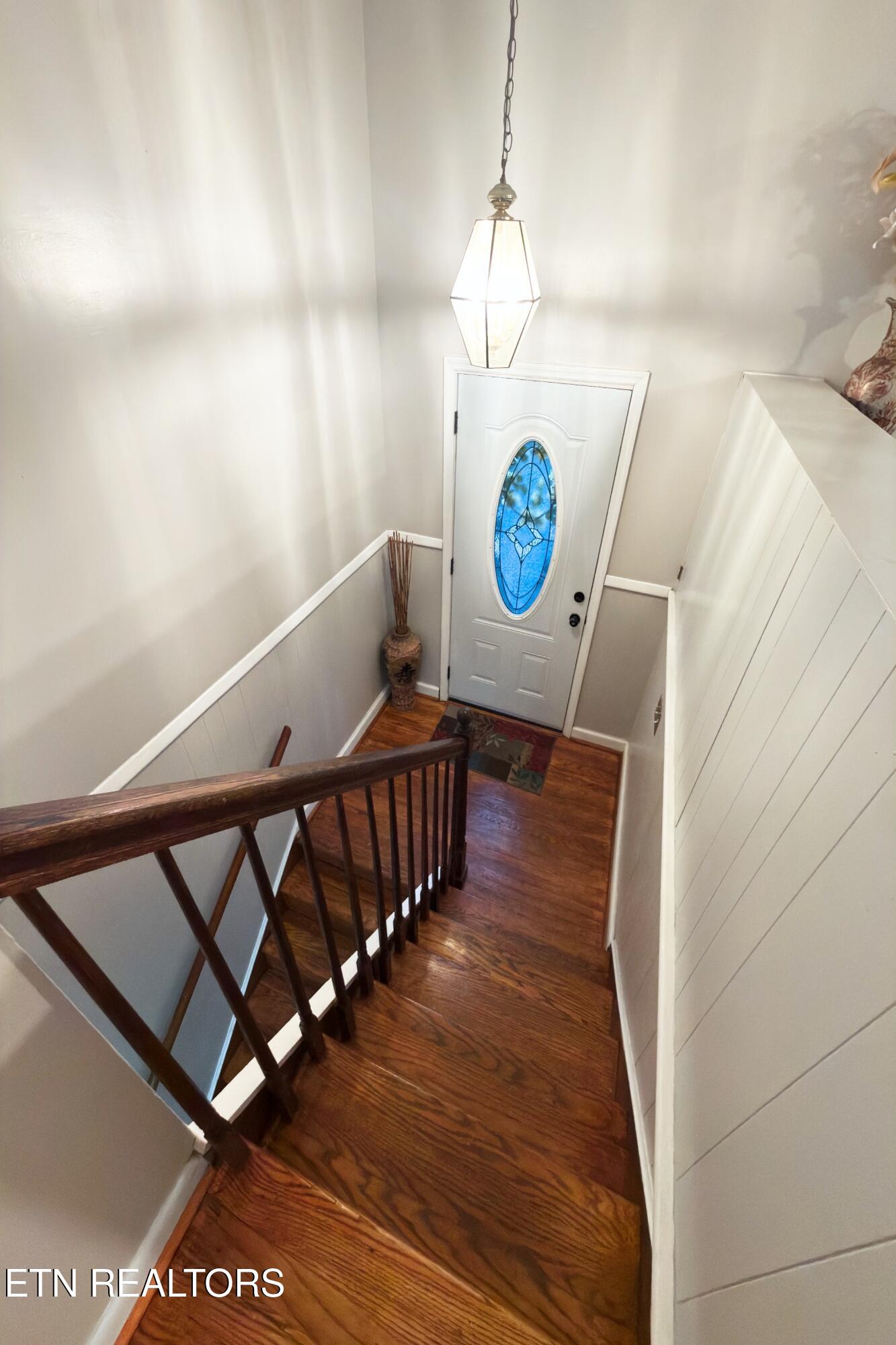 725 Robertsville Road Oak Ridge, TN 37830 - Photo 22 of 35 Stairs