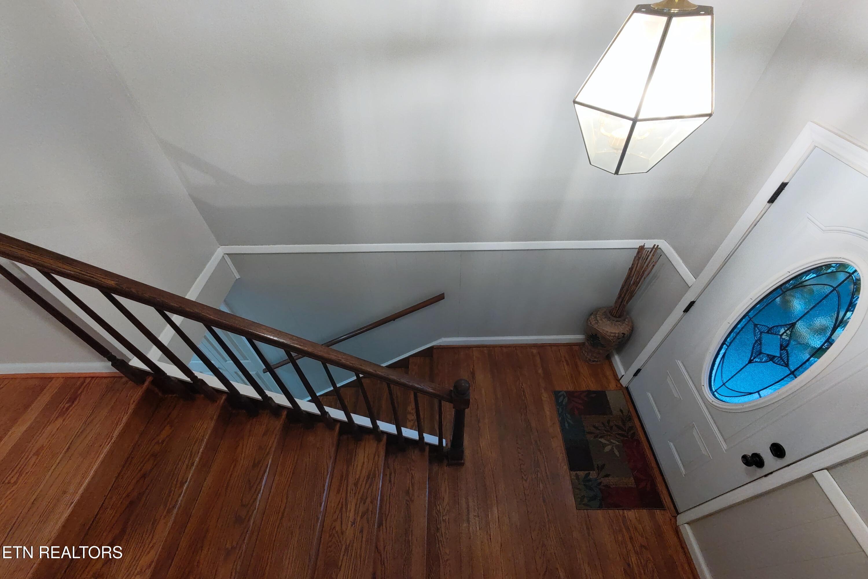 725 Robertsville Road Oak Ridge, TN 37830 - Photo 23 of 35 Stairs