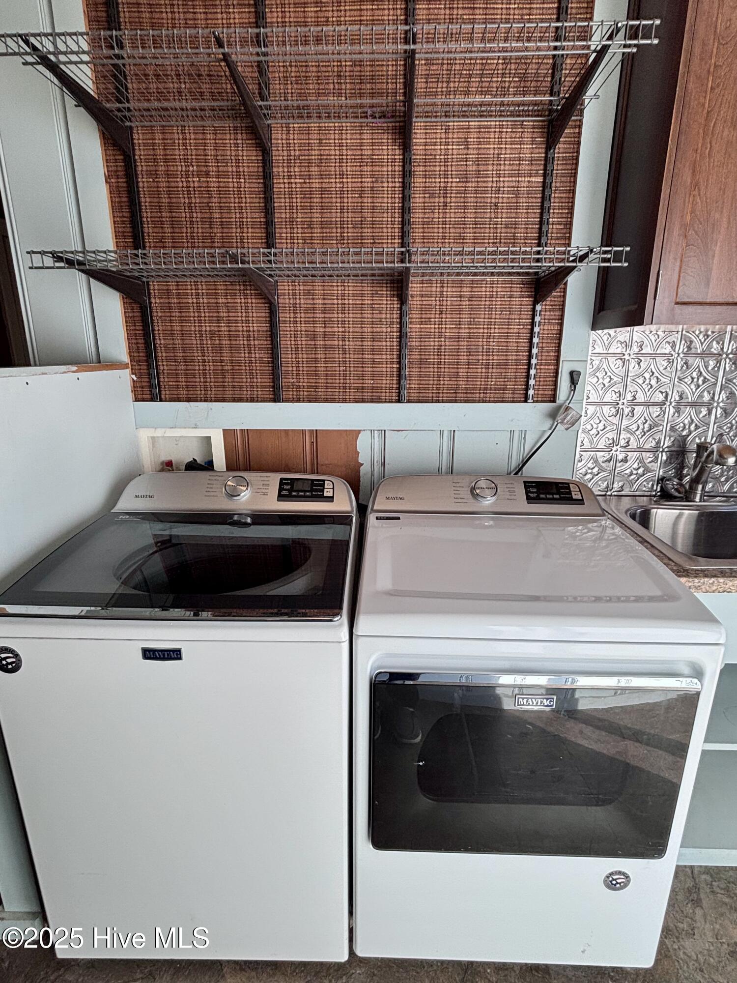 300 West Main Street Murfreesboro, NC 27855 - Photo 74 of 97 Laundry Room