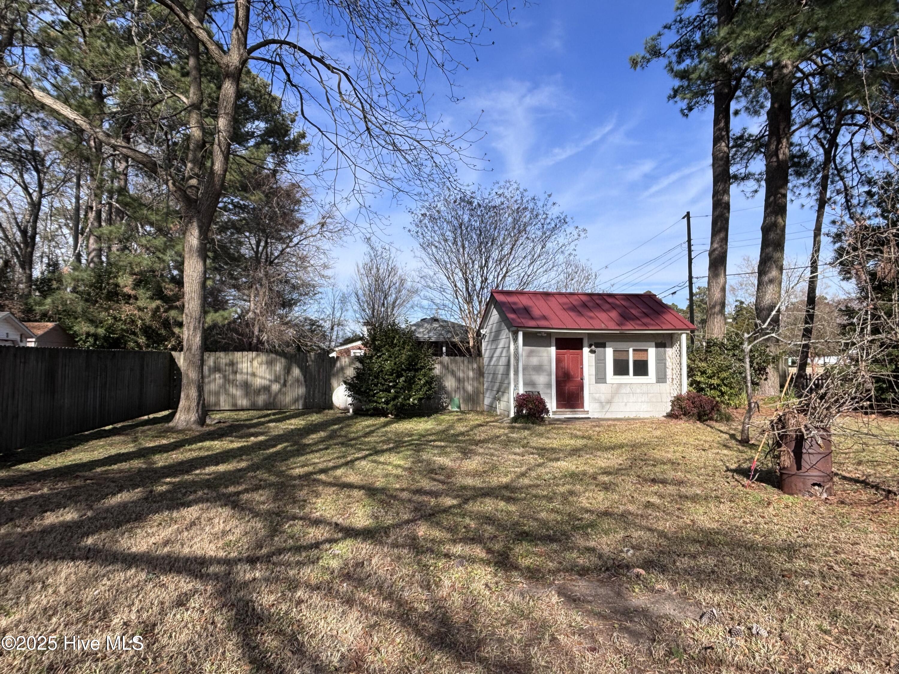 300 West Main Street Murfreesboro, NC 27855 - Photo 86 of 97 She-Shed