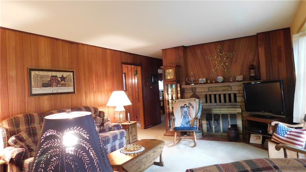 389 Hadley Road Greenville, PA 16125 - Photo 3 of 22 Gallery Image 3