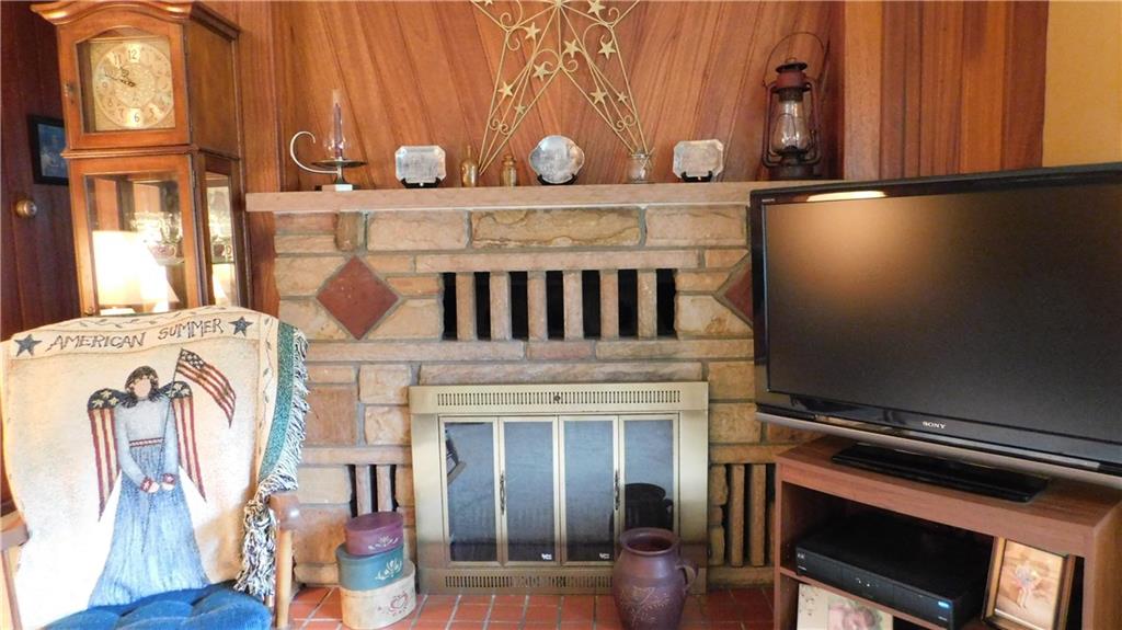 389 Hadley Road Greenville, PA 16125 - Photo 4 of 22 Gallery Image 4