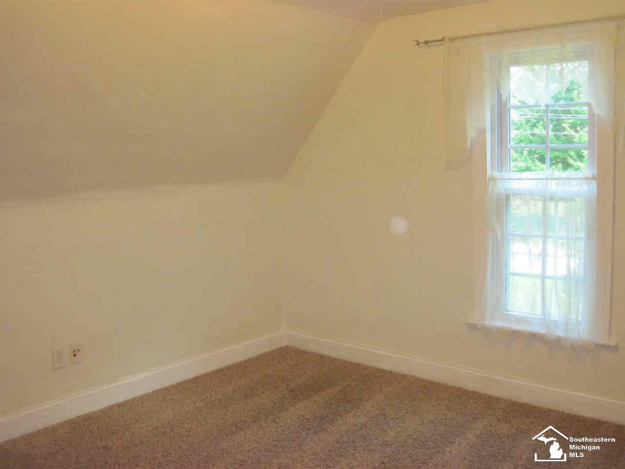 4707 School Road Temperance, MI 48182 - Photo 14 of 24 20441775-13.JPG
