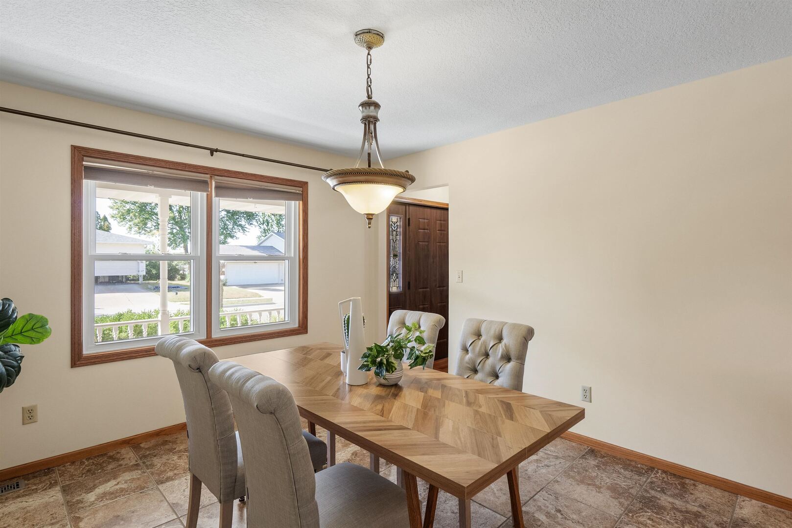 306 13th Avenue Dewitt, IA 52742 - Photo 9 of 56