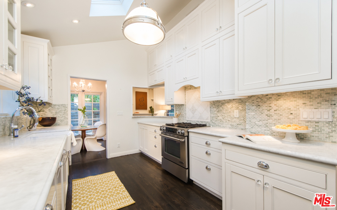 8358 Ridpath Drive Los Angeles, CA 90046 - Photo 7 of 16 Gallery Image 7