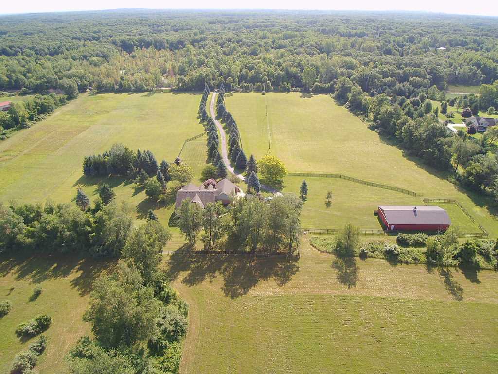 4703 Lake George Road Oxford, MI 48370 - Photo 55 of 72 31389748-54.JPG
