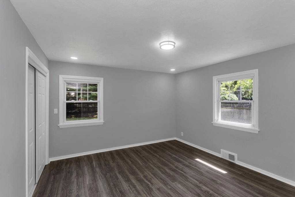 1988 Wilbraham Road Springfield, MA 01129 - Photo 26 of 39
