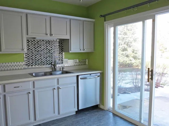 $2,000 | 1227 North Village Drive, Round Lake Beach, IL 60073