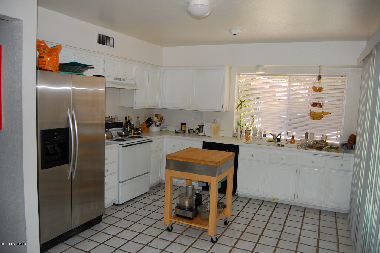5620 South Crows Nest Road Tempe, AZ 85283 - Photo 4 of 16 Kitchen 1