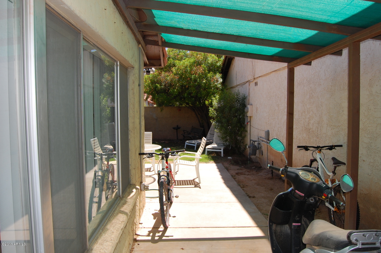 5620 South Crows Nest Road Tempe, AZ 85283 - Photo 8 of 16 Side yard