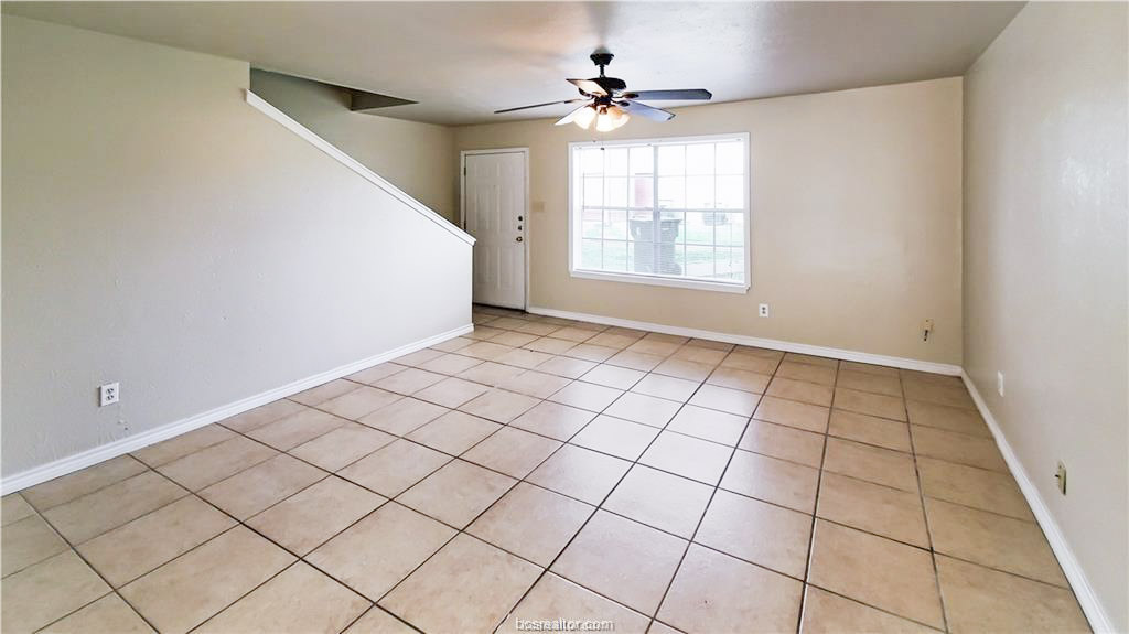 1908 Barak Lane, Unit 15 Bryan, TX 77802 - Photo 3 of 11