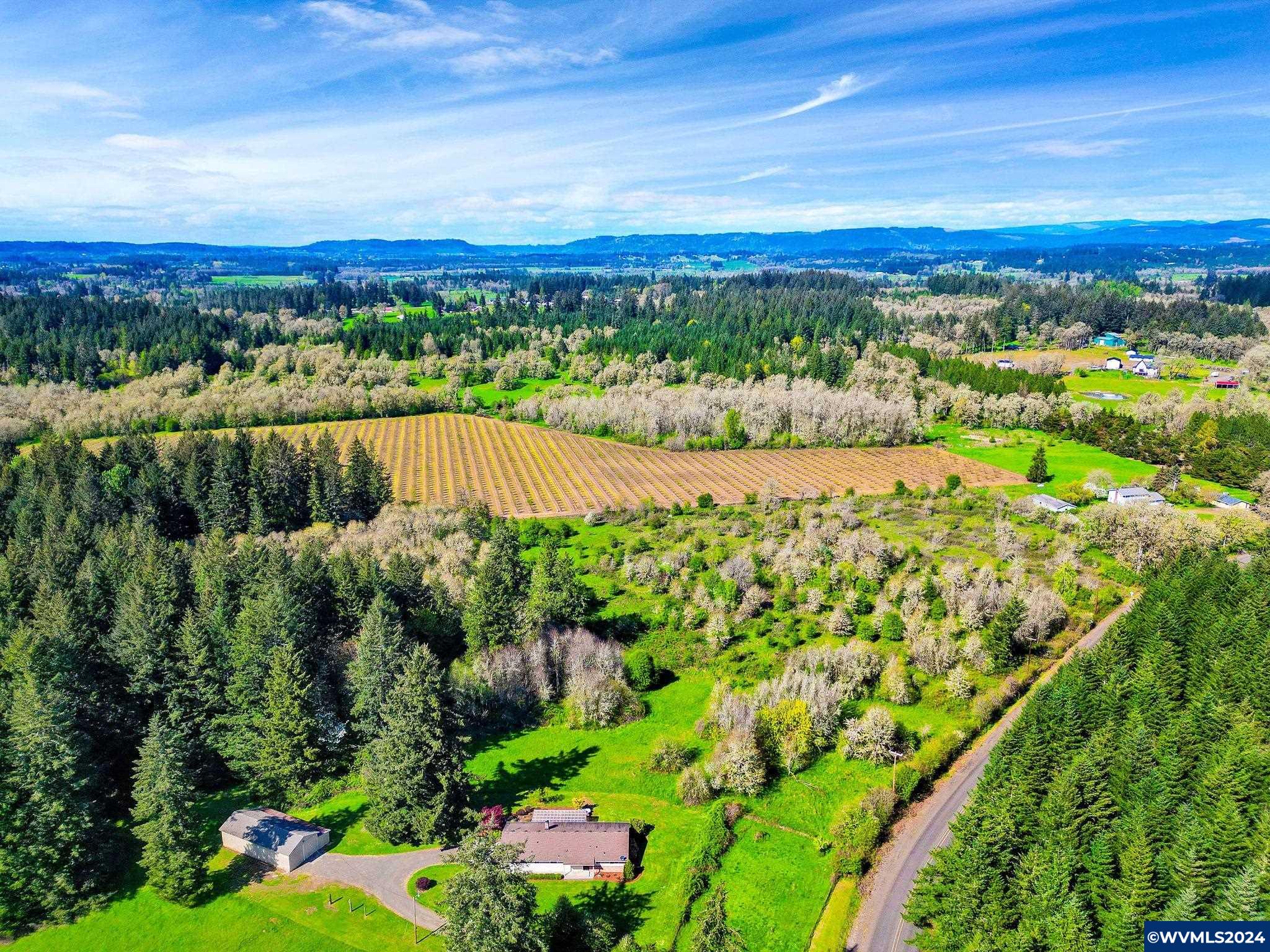 33522 Totem Pole Road Lebanon, OR 97355 - Photo 11 of 42 Gallery Image 11