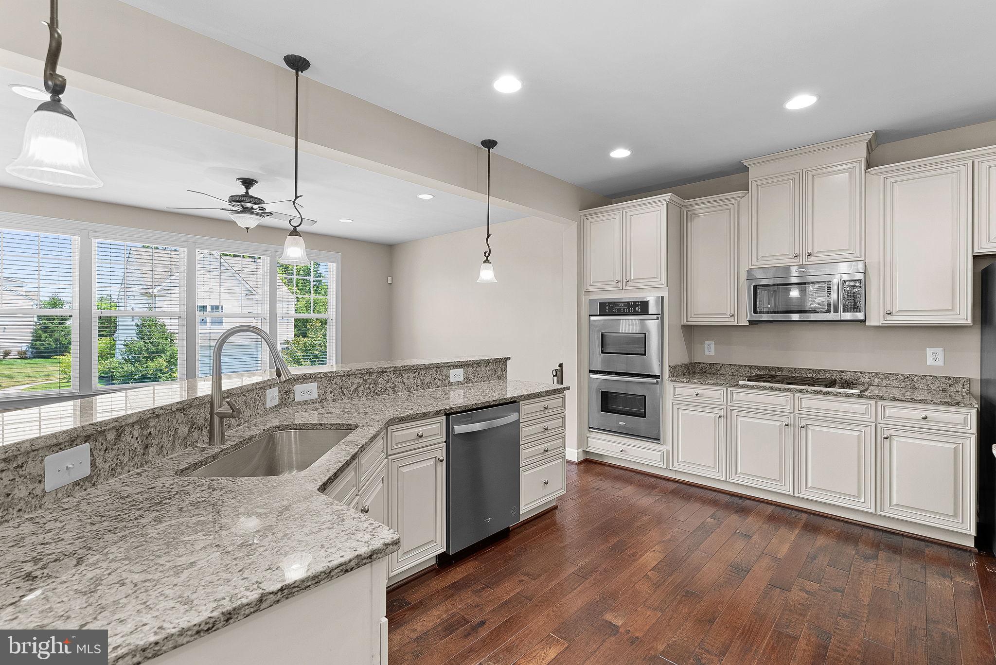 40992 Indigo Place Leesburg, VA 20175 - Photo 15 of 74