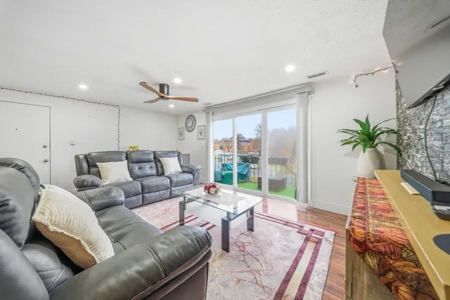 $299,999 | 502 Oak Street, Unit 9, Brockton, MA 02301