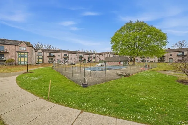 $299,999 | 502 Oak Street, Unit 9, Brockton, MA 02301