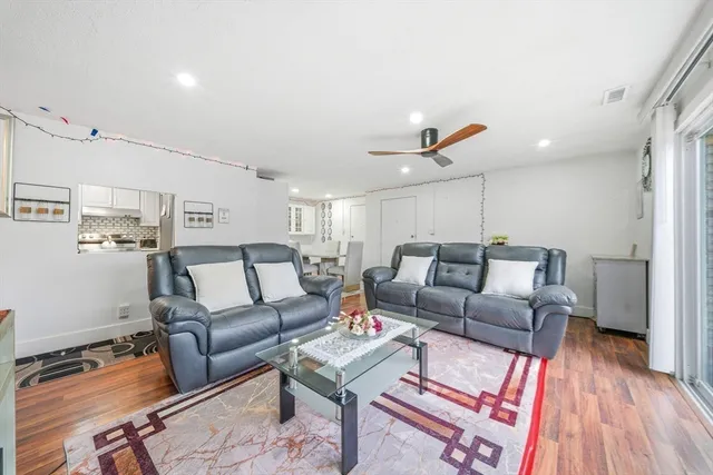 $299,999 | 502 Oak Street, Unit 9, Brockton, MA 02301