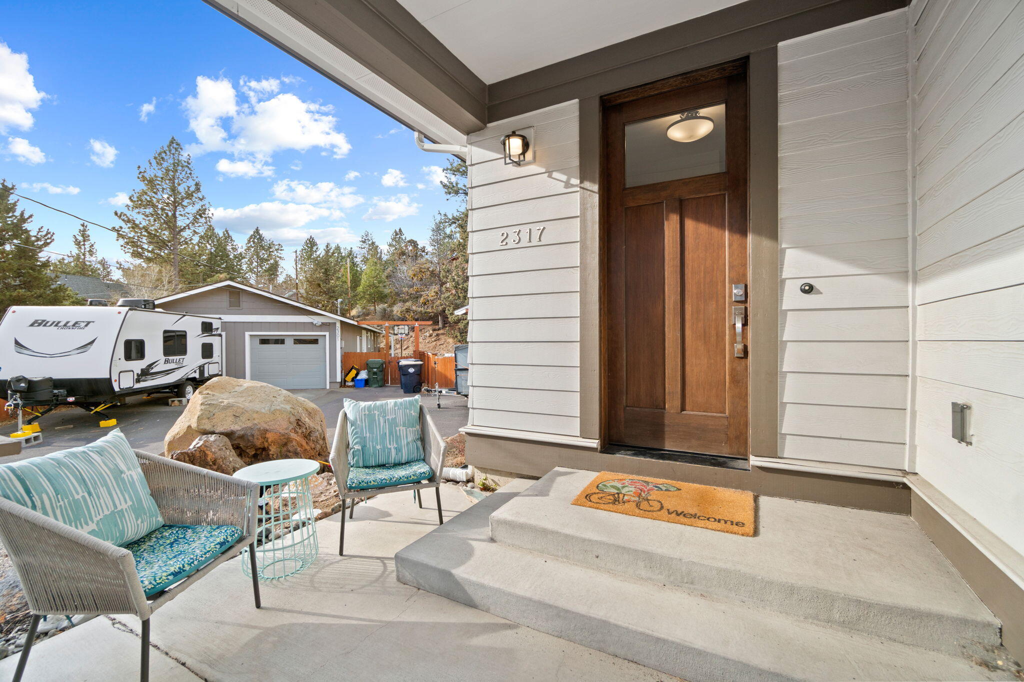 2317 Northwest Awbrey Road Bend, OR 97703 - Photo 4 of 38 35-web-or-mls-Riley Visuals-35