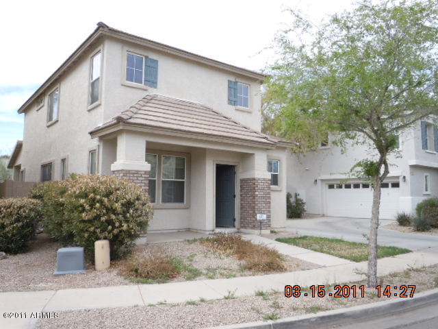 1464 South Hawk Lane Gilbert, AZ 85296 - Photo 1 of 11 front