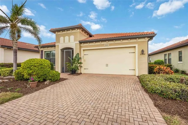 $795,000 | 23889 Waverly Circle, Venice, FL 34293