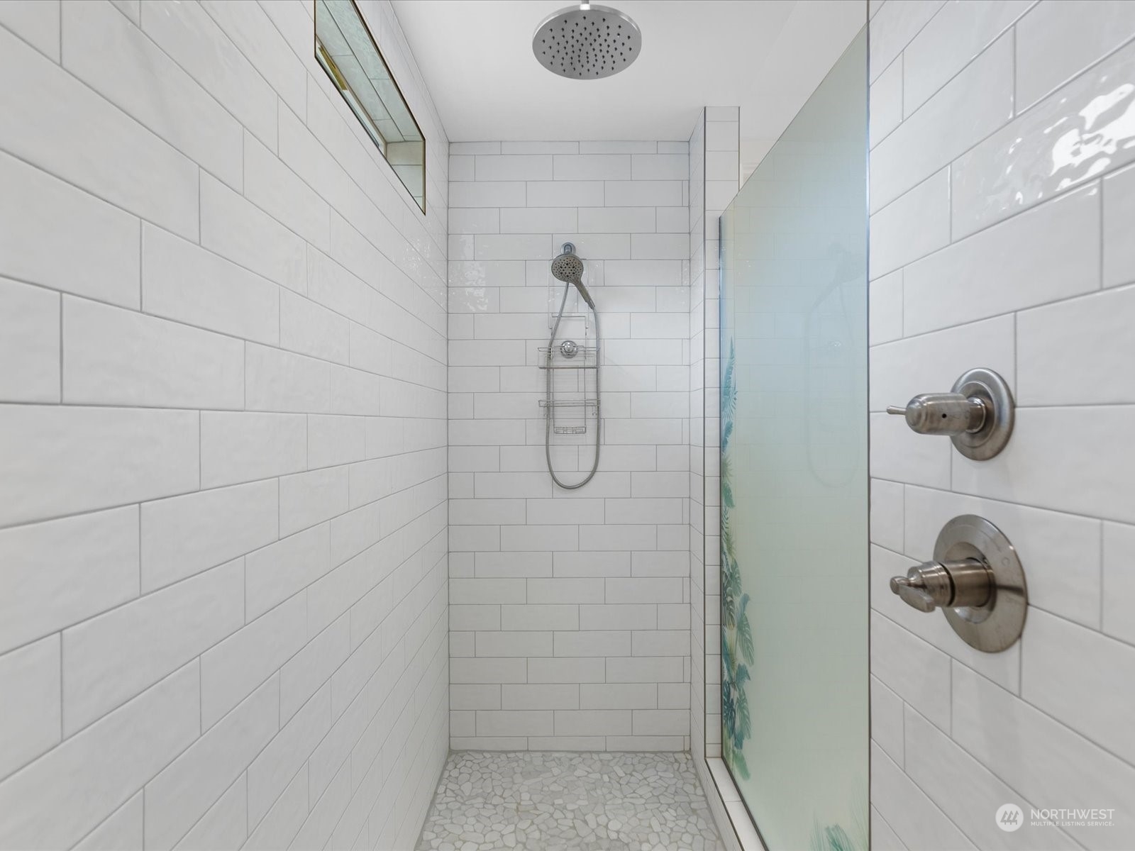 9752 Prospect Place Gig Harbor, WA 98332 - Photo 33 of 40 a bathroom with a shower