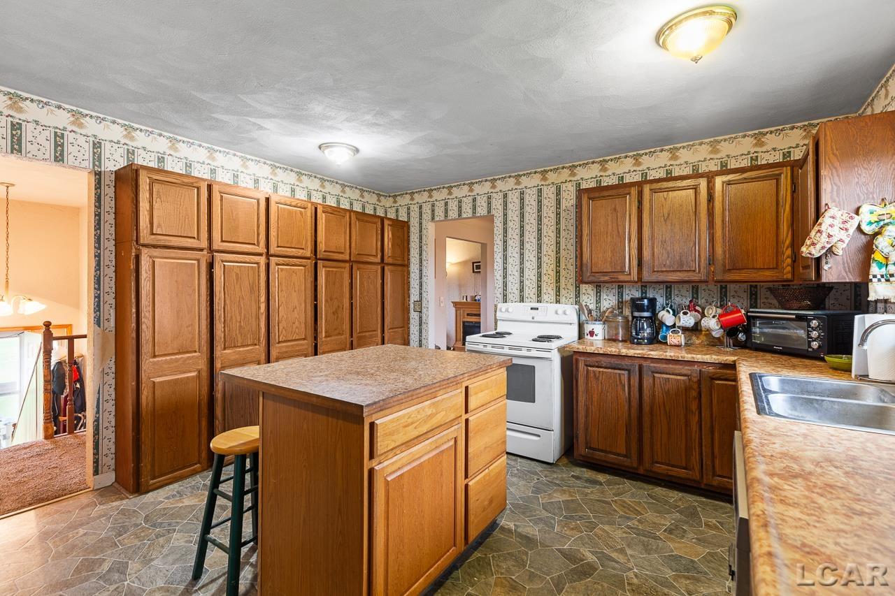 12840 Stephenson Road Brooklyn, MI 49230 - Photo 13 of 39 50138585-9933f98b-6c4b-4405-8eec-0f18ed7453dd.JPG