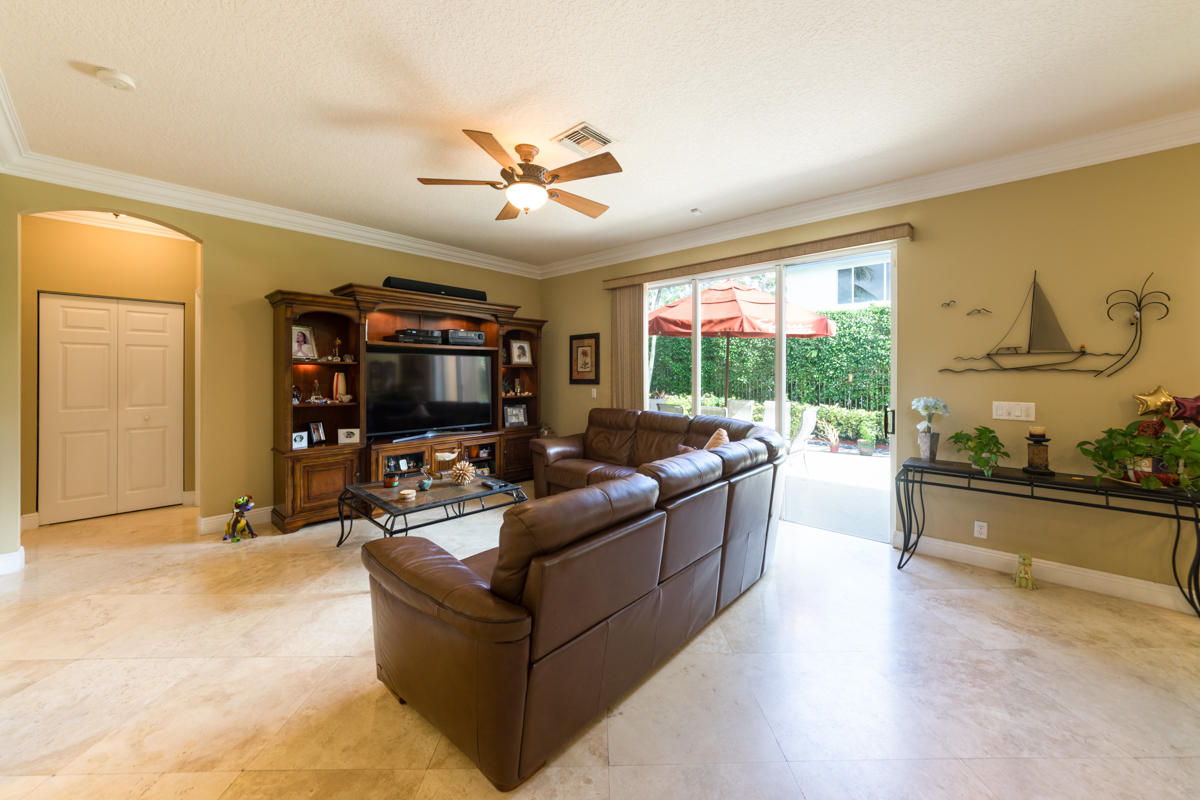 22176 Braddock Place Boca Raton, FL 33428 - Photo 8 of 33 22176 Braddock Pl Living 1