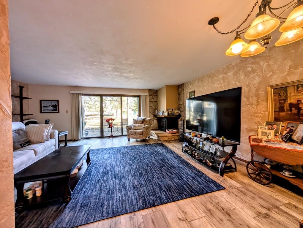 1235 West Nicolet Circle Appleton, WI 54914 - Photo 6 of 28