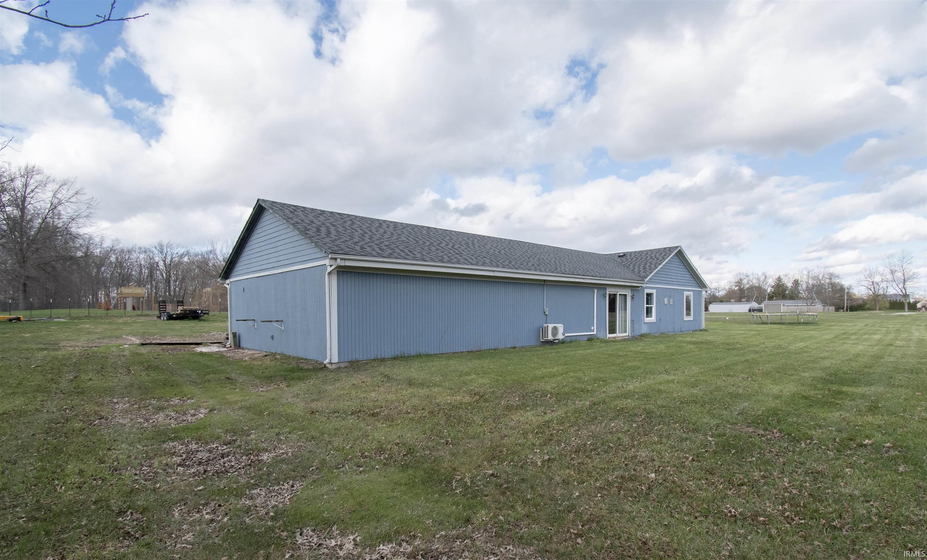 7007 Hazelett Road Fort Wayne, IN 46835 - Photo 5 of 25