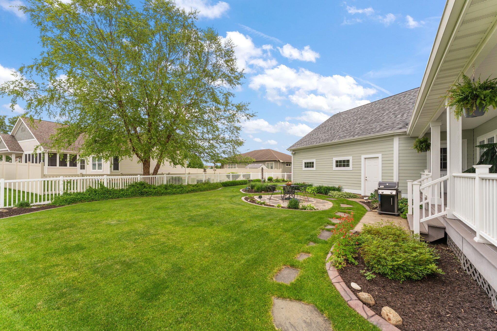 2405 Dickinson Road Chesterton, IN 46304 - Photo 10 of 48 2048x1365