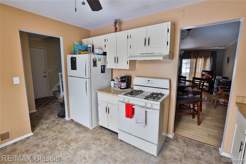 1562 Gas Light Lane Rochester Hills, MI 48306 - Photo 13 of 16