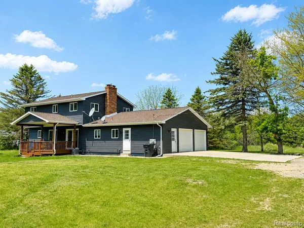 $445,000 | 2712 North Branch Road, North Branch, MI 48461