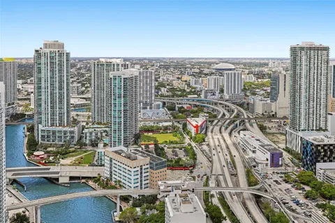 $8,000 | 200 Biscayne Blvd Way, Unit 5009, Miami, FL 33131